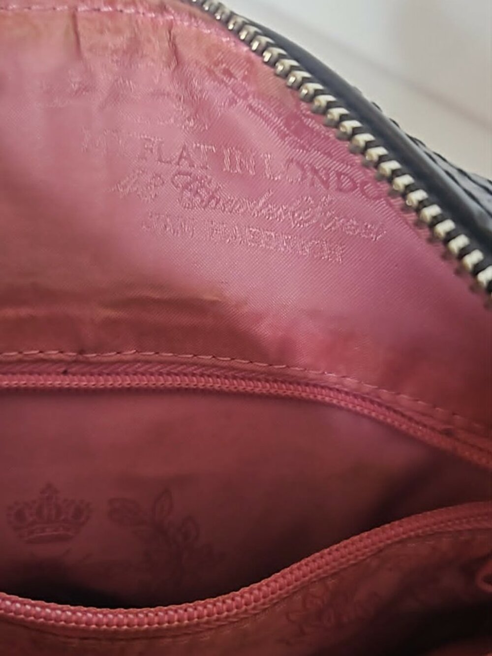 RARE Retired Brighton My Flat in London Alexia Satchel – Jeweled Bow - Picture 9 of 13